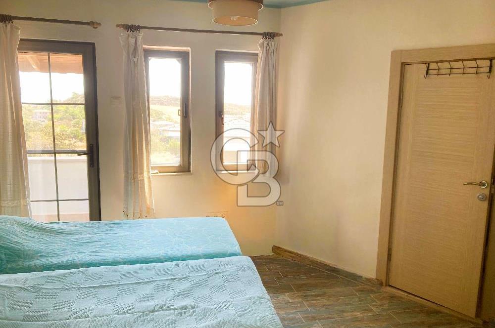 Datça Kızlan'da deniz manzaralı 952 m2 arsa içinde Satılık müstakil ev
