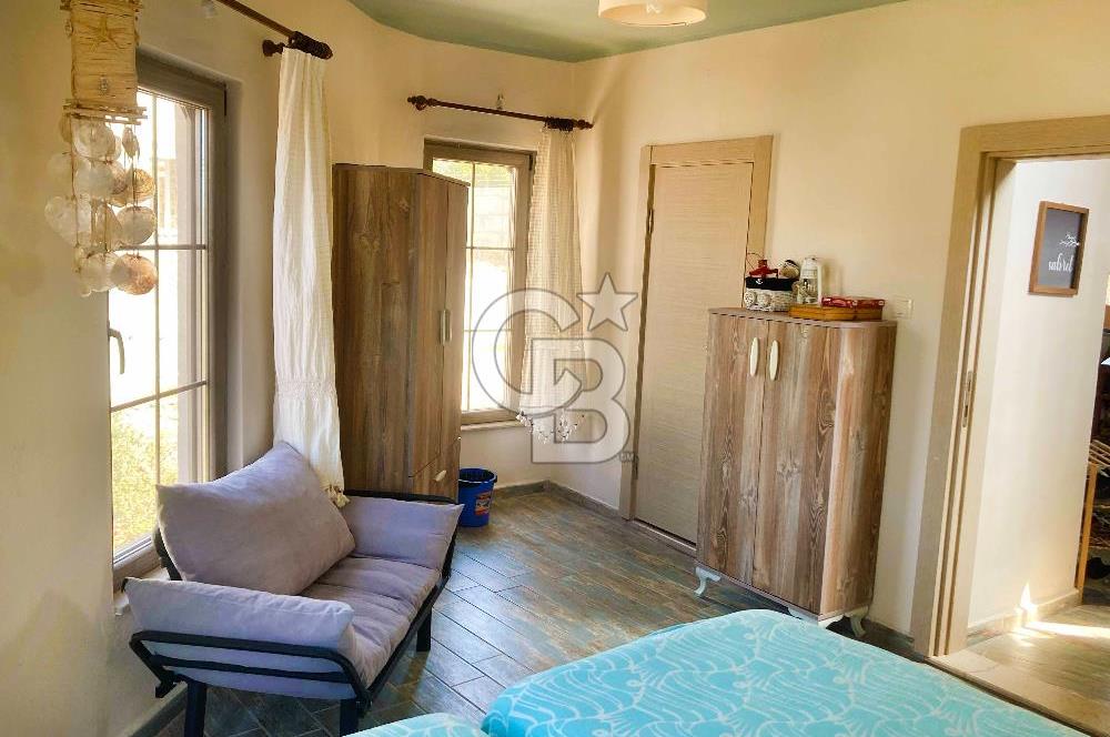 Datça Kızlan'da deniz manzaralı 952 m2 arsa içinde Satılık müstakil ev