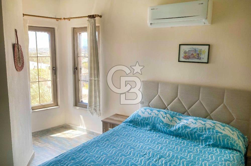 Datça Kızlan'da deniz manzaralı 952 m2 arsa içinde Satılık müstakil ev