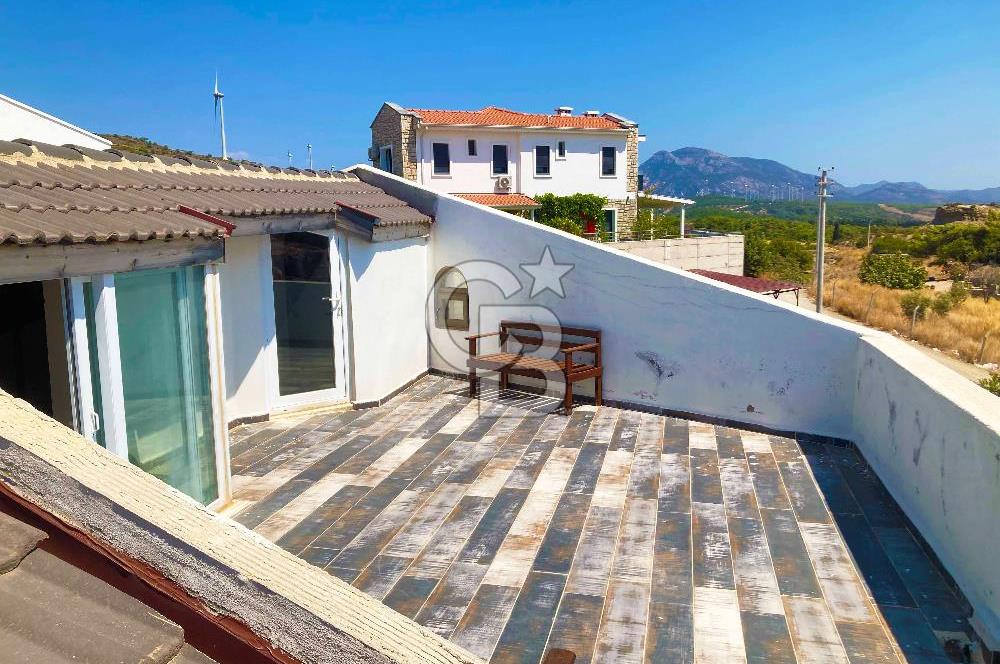 Datça Kızlan'da deniz manzaralı 952 m2 arsa içinde Satılık müstakil ev