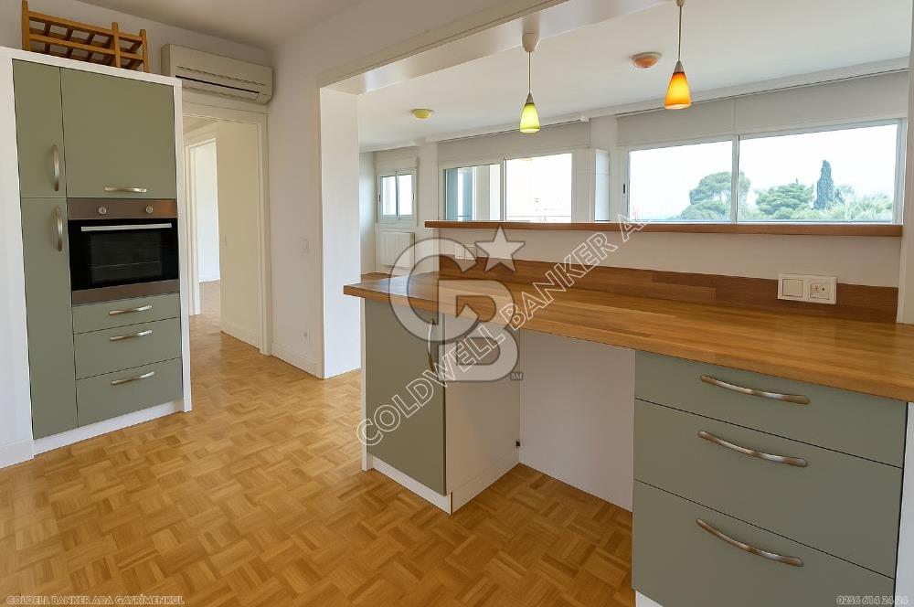 Kuşadası Marina Ege Vista Evlerinde Satılık 5+1 Bahçe Dubleks Daire