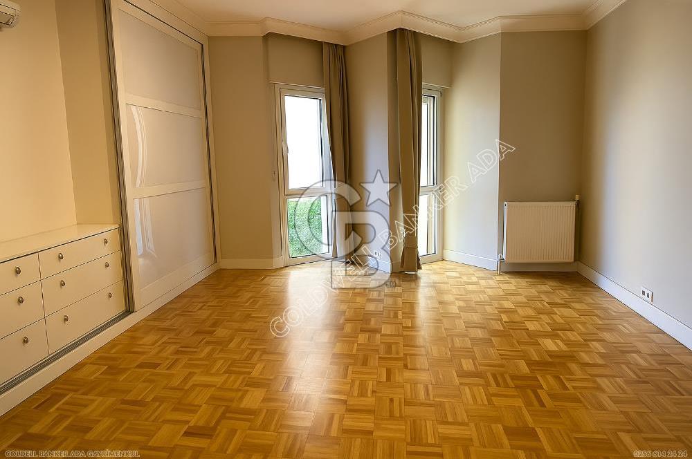 Kuşadası Marina Ege Vista Evlerinde Satılık 5+1 Bahçe Dubleks Daire
