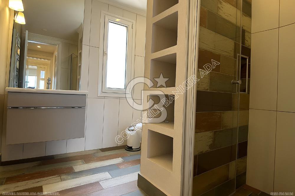 Kuşadası Marina Ege Vista Evlerinde Satılık 5+1 Bahçe Dubleks Daire