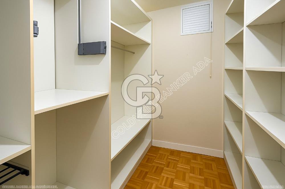 Kuşadası Marina Ege Vista Evlerinde Satılık 5+1 Bahçe Dubleks Daire