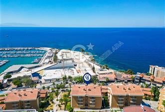 Kuşadası Marina Ege Vista Evlerinde Satılık 5+1 Bahçe Dubleks Daire