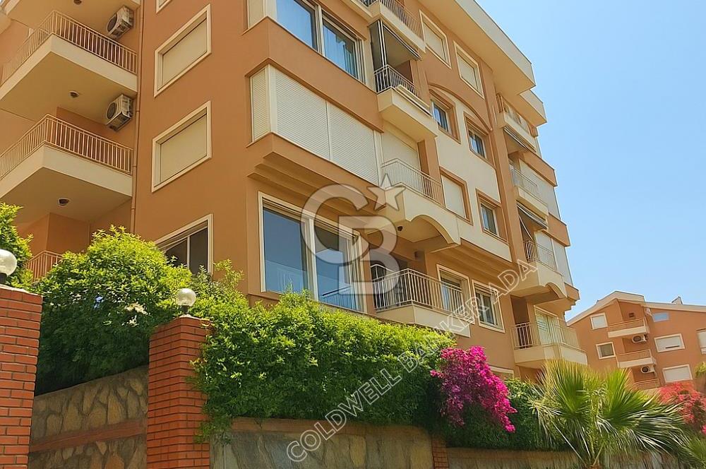 Kuşadası Marina Ege Vista Evlerinde Satılık 5+1 Bahçe Dubleks Daire