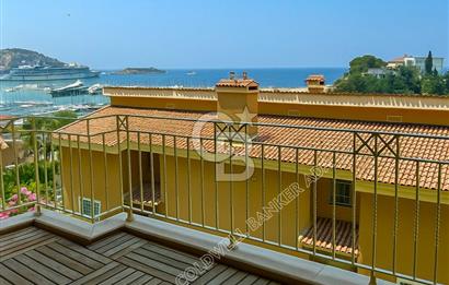 Kuşadası Marina Ege Vista Evlerinde Satılık 5+1 Bahçe Dubleks Daire