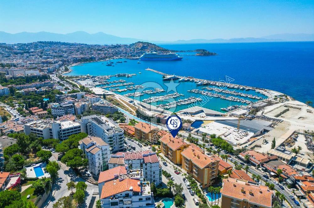Kuşadası Marina Ege Vista Evlerinde Satılık 5+1 Bahçe Dubleks Daire