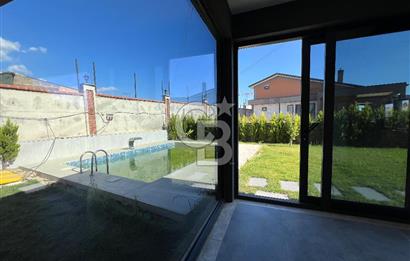 TUZLA TEPEÖREN SİTEDE BAHÇE PEYSAJLI HAVUZLU 2+1 KİRALIK VİLLA