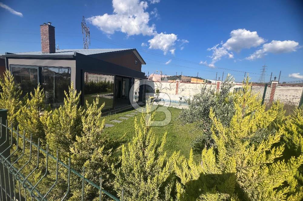 TUZLA TEPEÖREN SİTEDE BAHÇE PEYSAJLI HAVUZLU 2+1 KİRALIK VİLLA