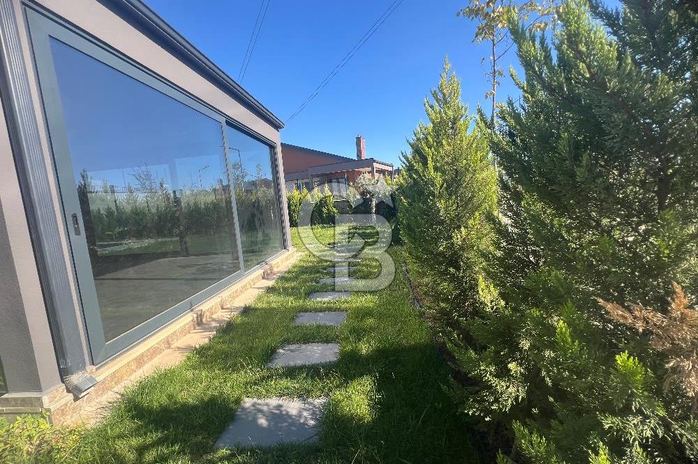 TUZLA TEPEÖREN SİTEDE BAHÇE PEYSAJLI HAVUZLU 2+1 KİRALIK VİLLA