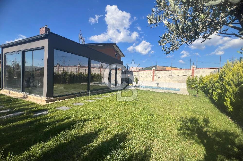TUZLA TEPEÖREN SİTEDE BAHÇE PEYSAJLI HAVUZLU 2+1 KİRALIK VİLLA