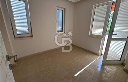AKBÜK MERKEZDE Deniz Manzaralı 4+1 Havuzlu Sitede Müstakil Tripleks Satılık Villa