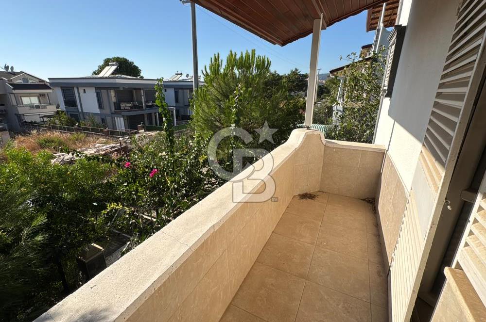 AKBÜK MERKEZDE Deniz Manzaralı 4+1 Havuzlu Sitede Müstakil Tripleks Satılık Villa