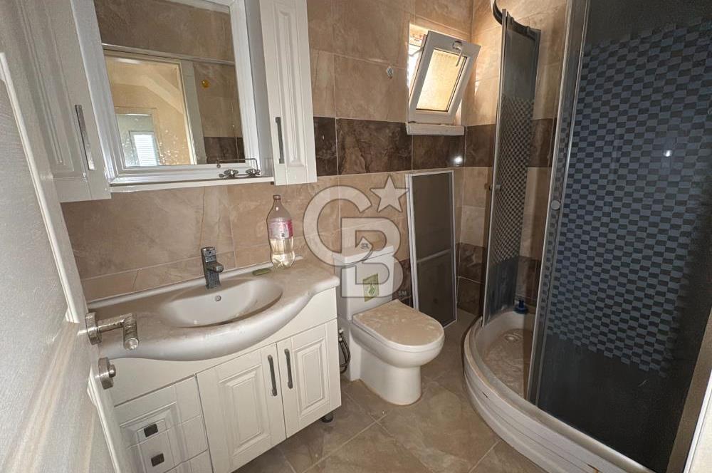 AKBÜK MERKEZDE Deniz Manzaralı 4+1 Havuzlu Sitede Müstakil Tripleks Satılık Villa