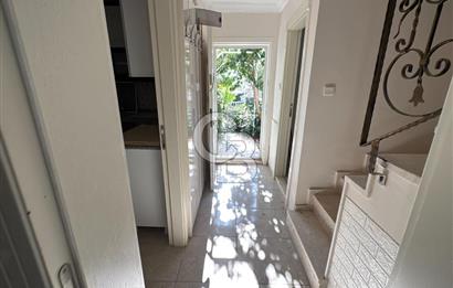 AKBÜK MERKEZDE Deniz Manzaralı 4+1 Havuzlu Sitede Müstakil Tripleks Satılık Villa