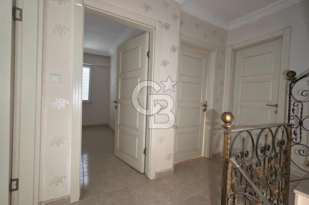 AKBÜK MERKEZDE Deniz Manzaralı 4+1 Havuzlu Sitede Müstakil Tripleks Satılık Villa