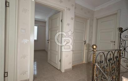 AKBÜK MERKEZDE Deniz Manzaralı 4+1 Havuzlu Sitede Müstakil Tripleks Satılık Villa