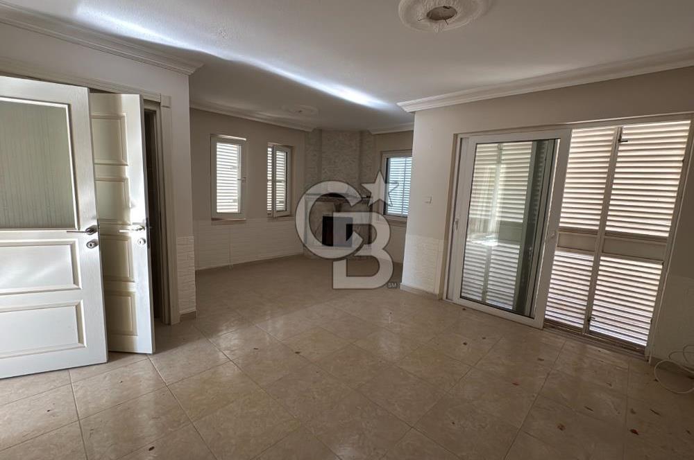 AKBÜK MERKEZDE Deniz Manzaralı 4+1 Havuzlu Sitede Müstakil Tripleks Satılık Villa