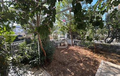 AKBÜK MERKEZDE Deniz Manzaralı 4+1 Havuzlu Sitede Müstakil Tripleks Satılık Villa
