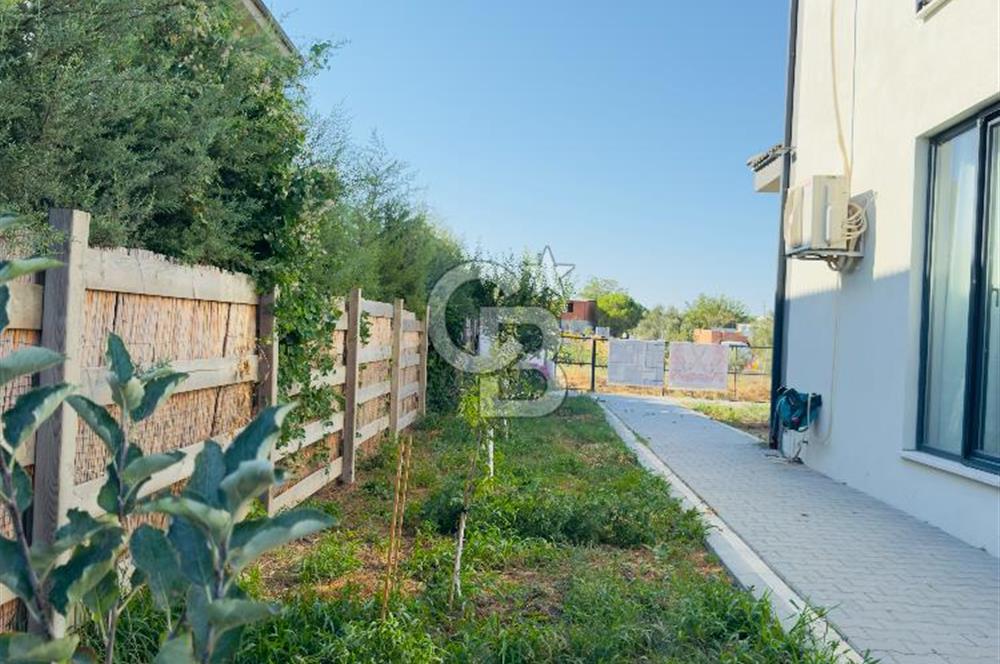 Bozcaada'ya Komşu, Denize Yakın 3+1 Satılık Villa