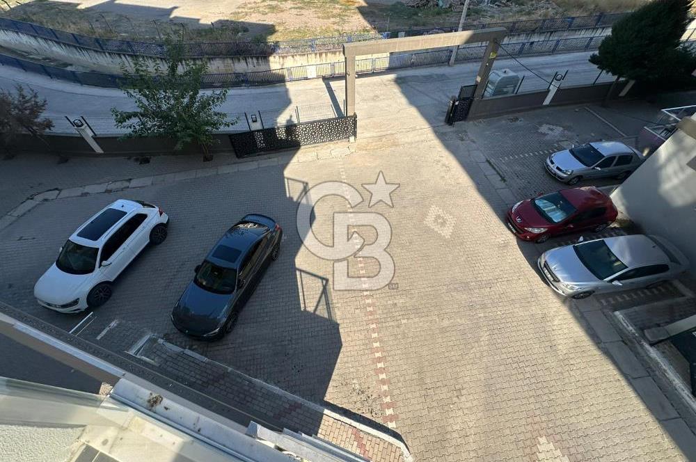 ÇİĞLİ UĞUR MUMCU 3+1 EBEVEYN BANYOLU KİRALIK ÖZEL DAİRE 