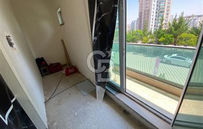 YAŞAMKENTDE CADDEYE CEPHE TABELA DEĞERİ YÜKSEK KİRALIK DÜKKAN