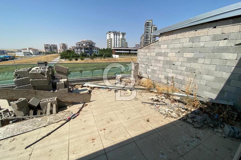 YAŞAMKENTDE CADDEYE CEPHE TABELA DEĞERİ YÜKSEK KİRALIK DÜKKAN