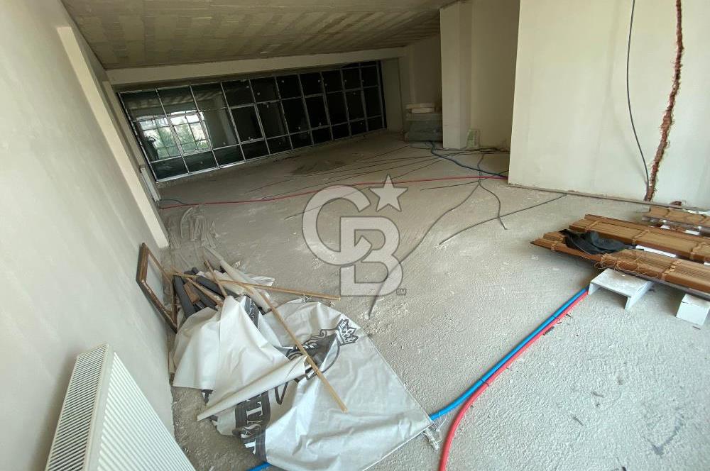YAŞAMKENTDE CADDEYE CEPHE TABELA DEĞERİ YÜKSEK KİRALIK DÜKKAN