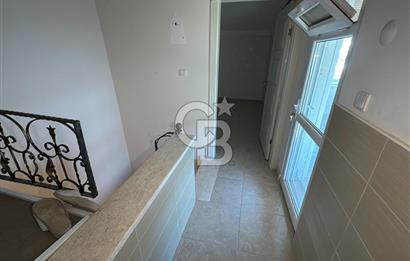 AKBÜK MERKEZDE Deniz Manzaralı 4+1 Havuzlu Sitede Müstakil Tripleks Satılık Villa