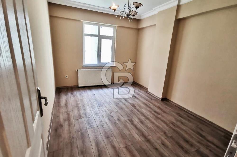 Göktürk Çamlık Caddesinde Acil Satılık 2+1 Ara Kat Daire