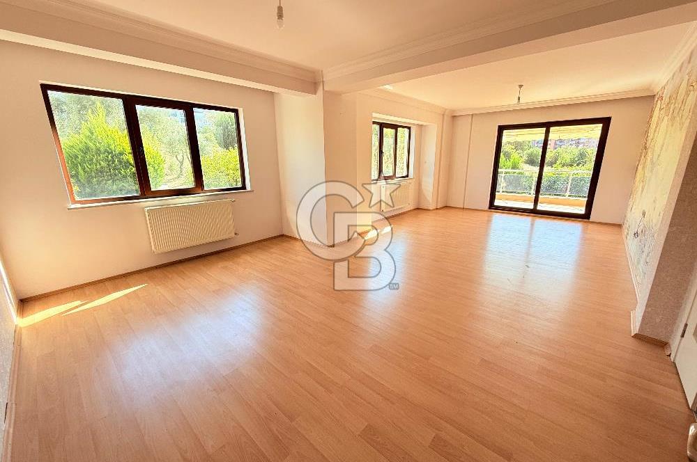Servergazi Mh. Orkide Konutlarında 4+1 215 M² Satılık Daire