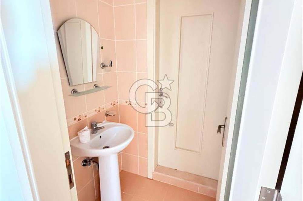 Servergazi Mh. Orkide Konutlarında 4+1 215 M² Satılık Daire