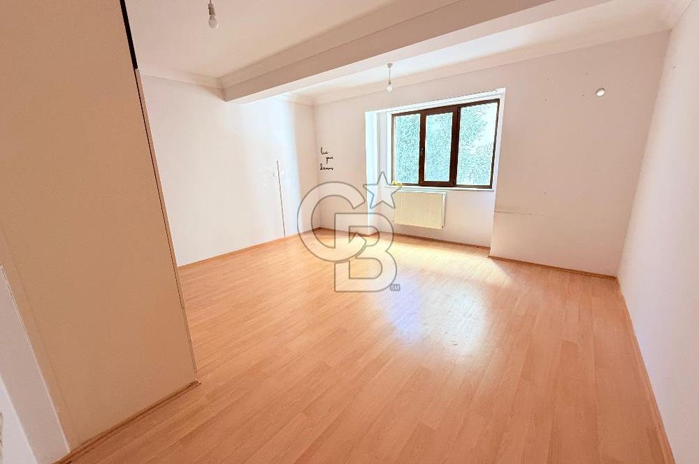 Servergazi Mh. Orkide Konutlarında 4+1 215 M² Satılık Daire