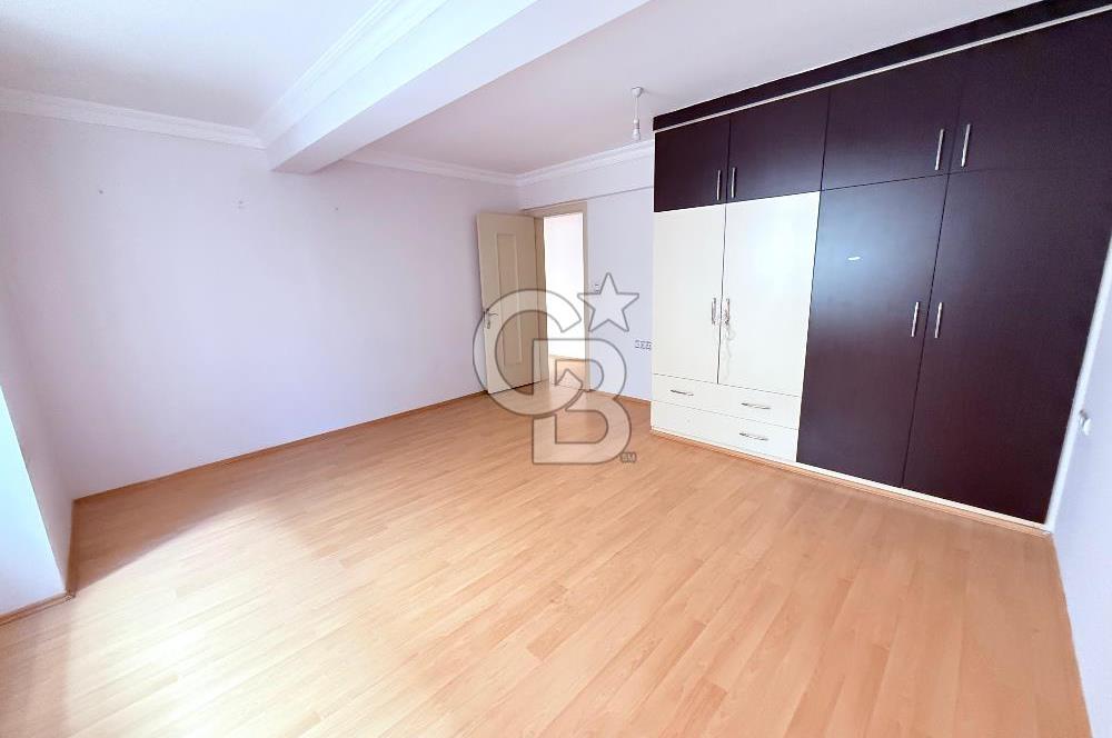 Servergazi Mh. Orkide Konutlarında 4+1 215 M² Satılık Daire