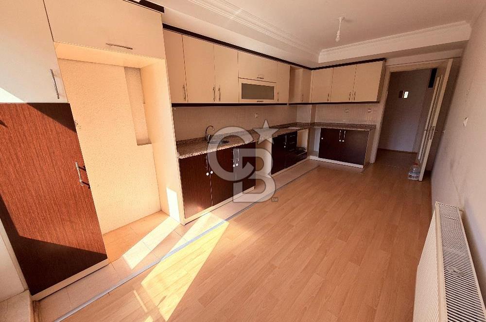 Servergazi Mh. Orkide Konutlarında 4+1 215 M² Satılık Daire