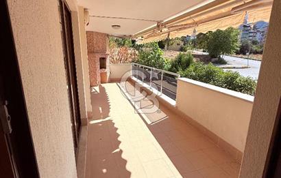 Servergazi Mh. Orkide Konutlarında 4+1 215 M² Satılık Daire