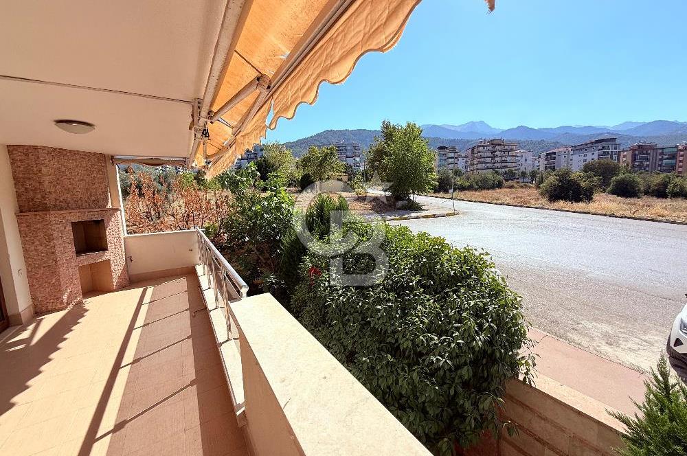 Servergazi Mh. Orkide Konutlarında 4+1 215 M² Satılık Daire