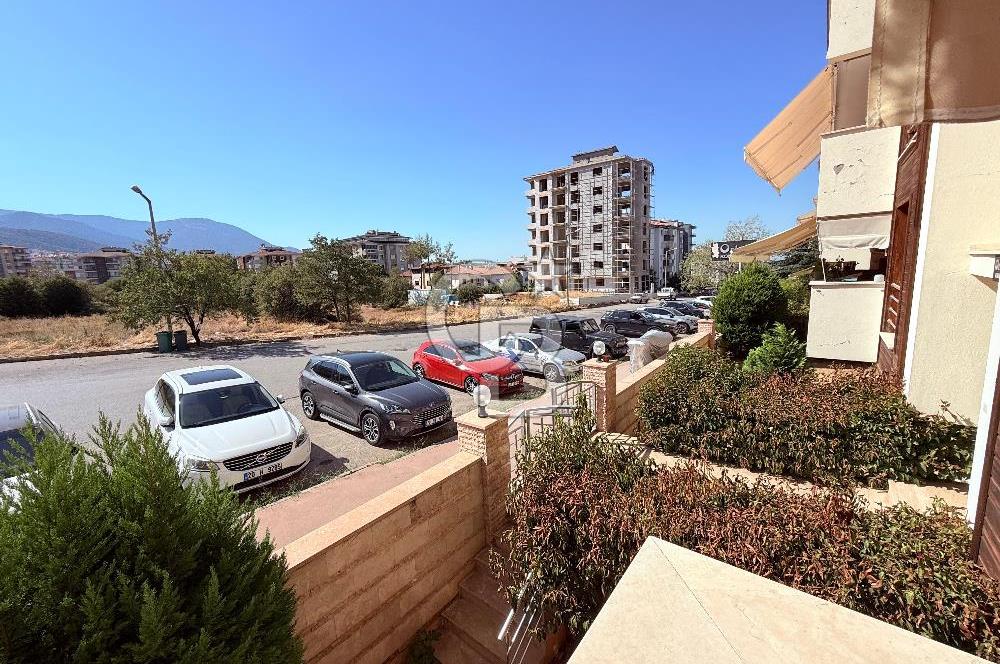 Servergazi Mh. Orkide Konutlarında 4+1 215 M² Satılık Daire