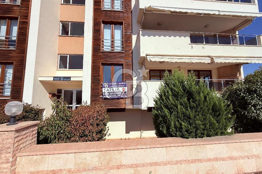 Servergazi Mh. Orkide Konutlarında 4+1 215 M² Satılık Daire