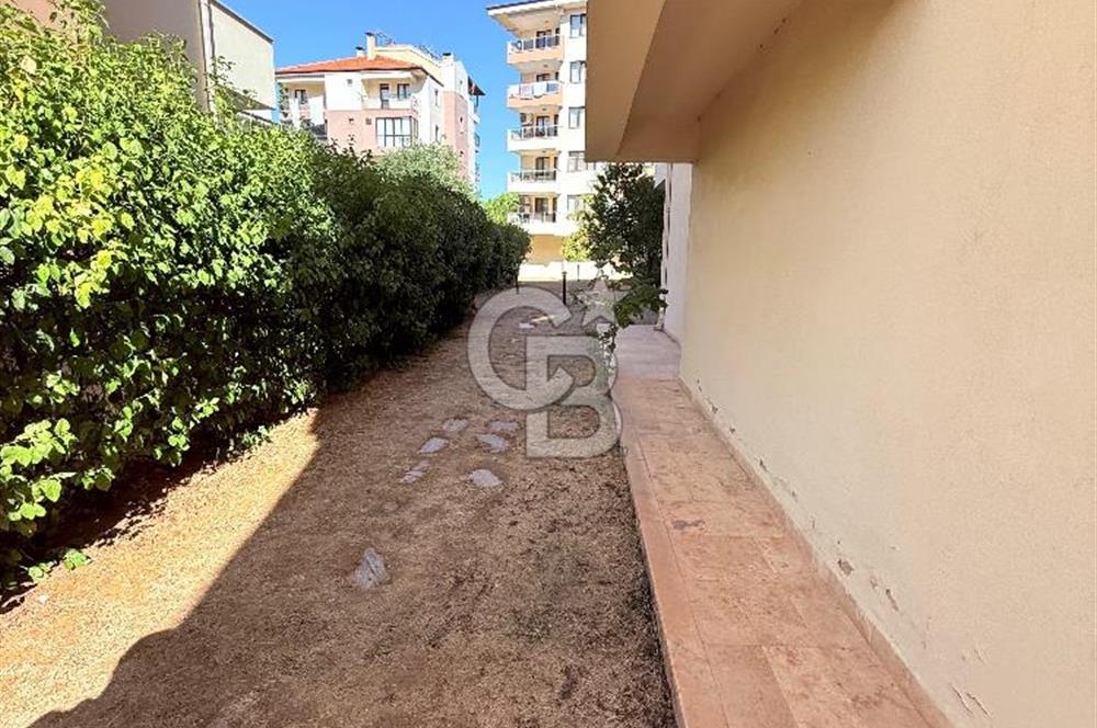 Servergazi Mh. Orkide Konutlarında 4+1 215 M² Satılık Daire