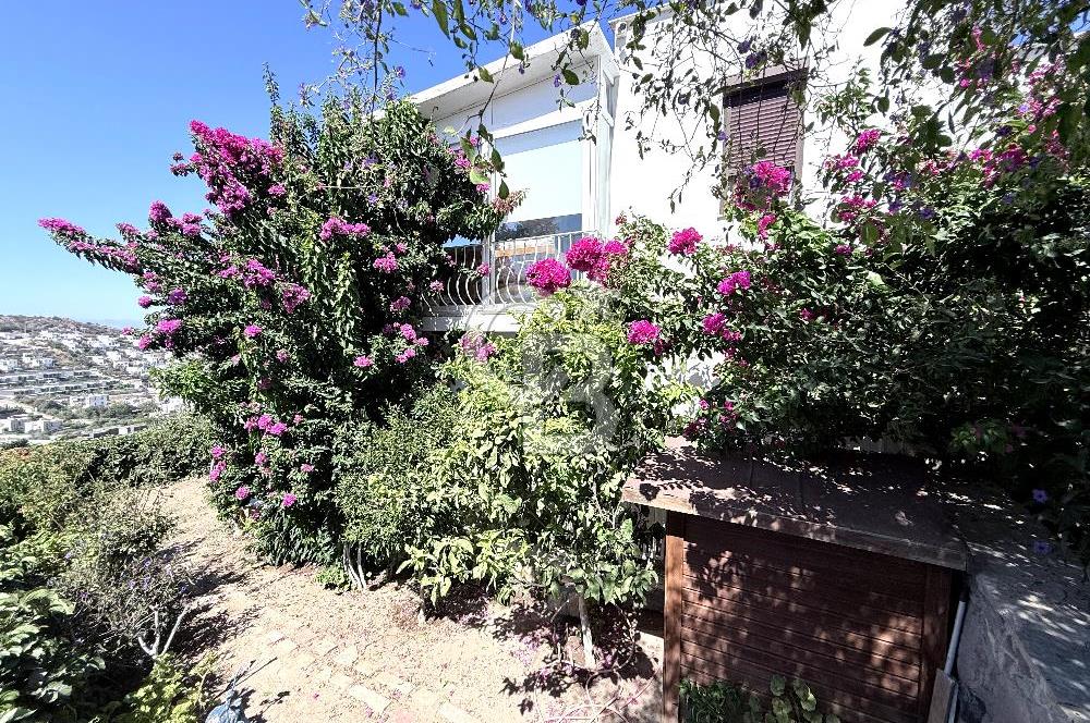 Bodrum Gün Batımı Sitesinde Deniz Manzaralı, Havuzlu 2+1 Müstakil Ev