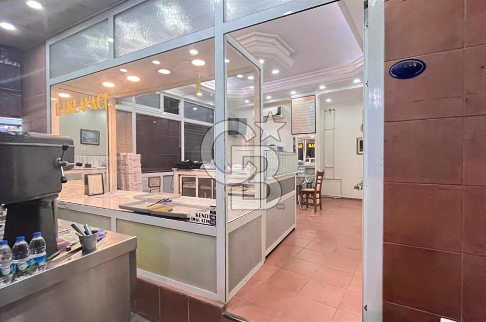 Balçova Ata Caddesinde 27 m2 Satılık Köşe Dükkan