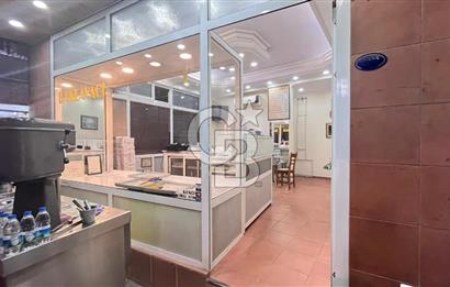 Balçova Ata Caddesinde 27 m2 Satılık Köşe Dükkan