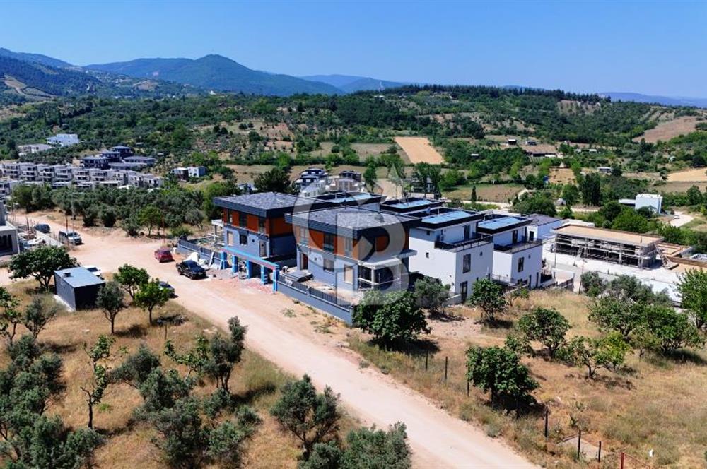 GÜMÜŞTEPEDE MANZARALI MÜSTAKİL HAVUZLU VİLLA