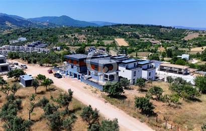 GÜMÜŞTEPEDE MANZARALI MÜSTAKİL HAVUZLU VİLLA