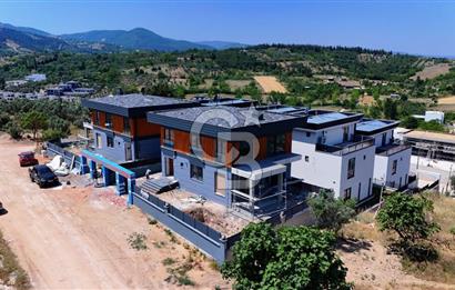 GÜMÜŞTEPEDE MANZARALI MÜSTAKİL HAVUZLU VİLLA