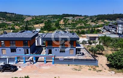 GÜMÜŞTEPEDE MANZARALI MÜSTAKİL HAVUZLU VİLLA