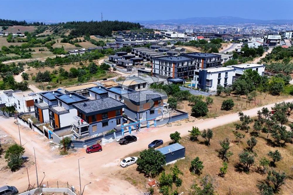 GÜMÜŞTEPEDE MANZARALI MÜSTAKİL HAVUZLU VİLLA