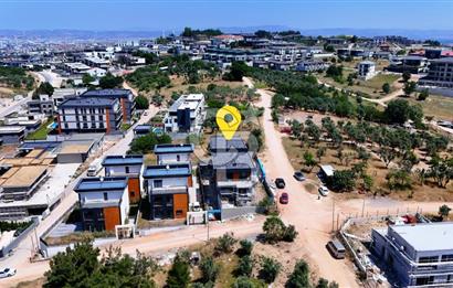 GÜMÜŞTEPEDE MANZARALI MÜSTAKİL HAVUZLU VİLLA